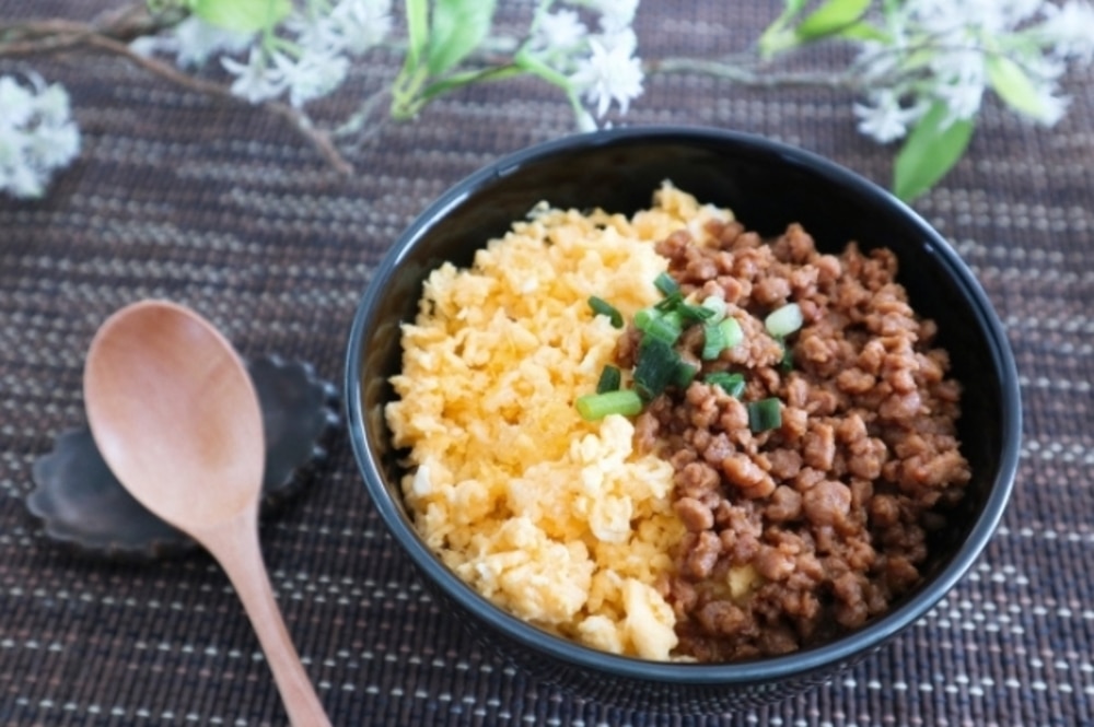 そぼろ丼と合わせたい人気の献立って?ヘルシーで簡単な副菜や汁物レシピをご紹介!